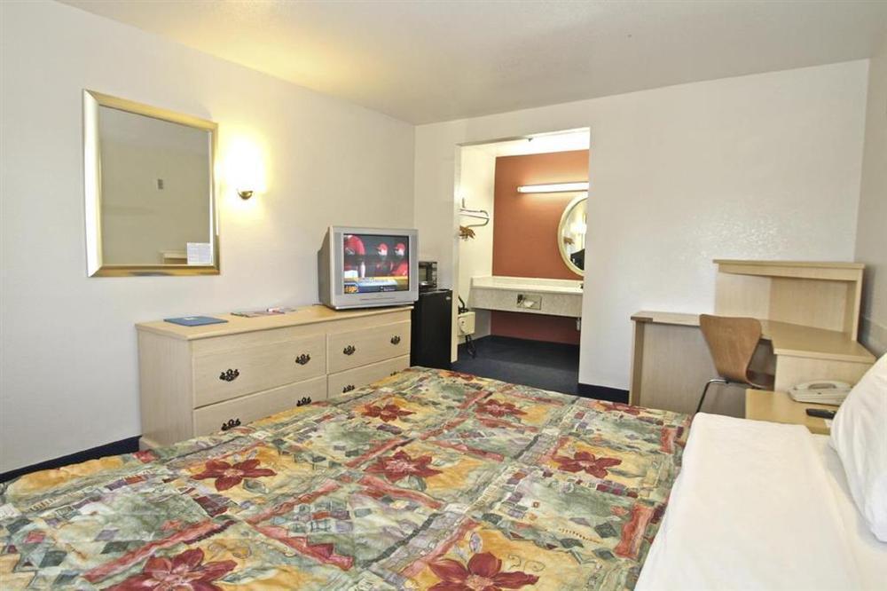 Hotel 6-fresno, Ca